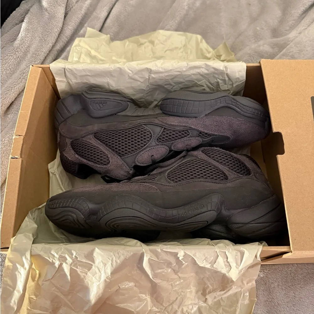 Adidas Yeezy 500 Utility Black - Picture 1 of 8
